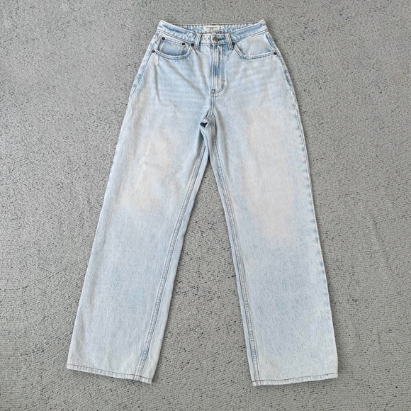 Abercrombie & Fitch Denim - Abercrombie & Fitch Light Blue Jeans Loose High Rise 26